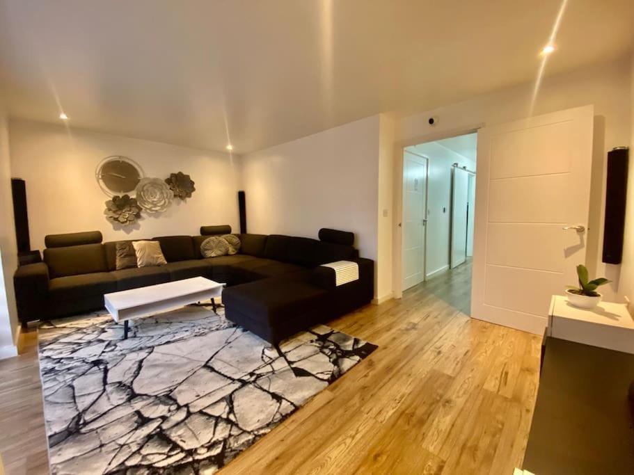 House In Манчестер Экстерьер фото